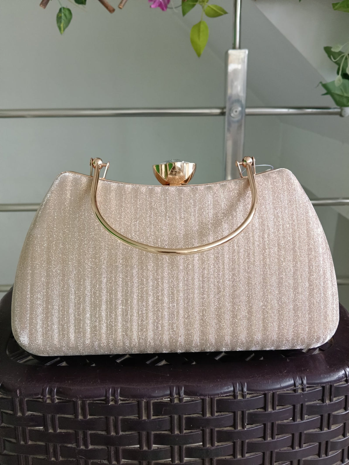 Women Gold Shimmer Wave Clutch