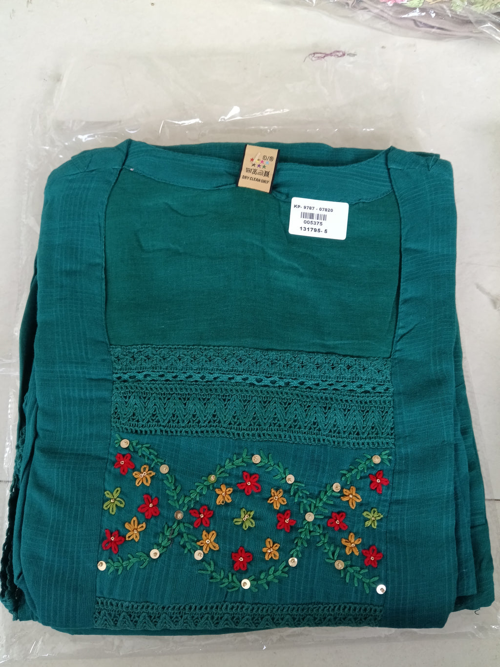 Women Green Embroidered Mul Chanderi Kurta Pant Dupatta